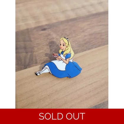 Disney Alice In Wonderland Sitting Single Pin Badge